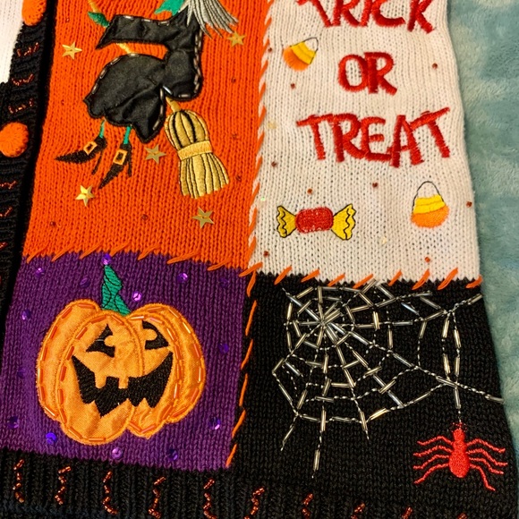 SOLD M details vintage halloween knitted vest - Picture 2 of 14